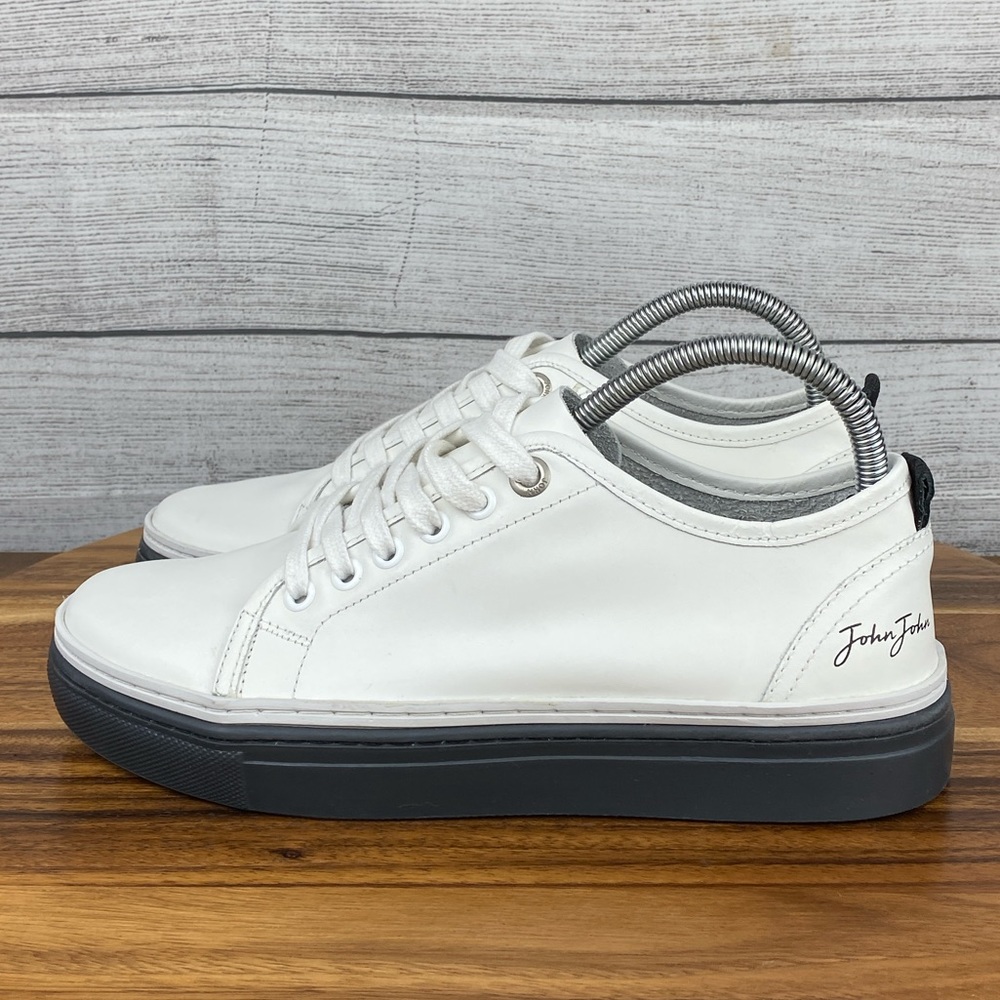 John John White Leather Grey Sole Casual Lace Up Sneaker Women’s Shoe Size 9
